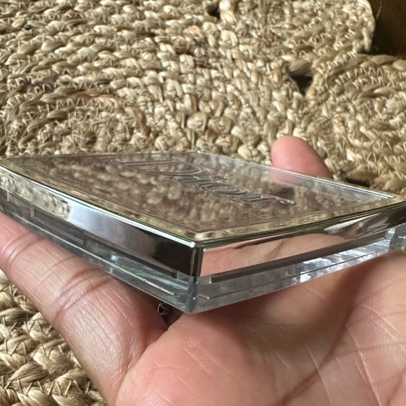 Dior Backstage Face & Body Powder-No-Powder - Picture 5 of 6